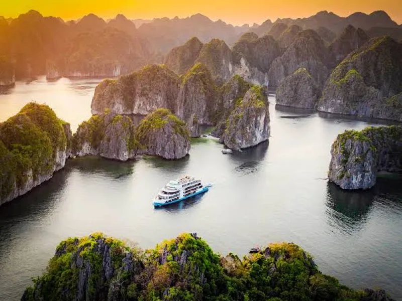 Vietnam (Hanoi - Halong Bay - 4Days 3Nights) Itinerary